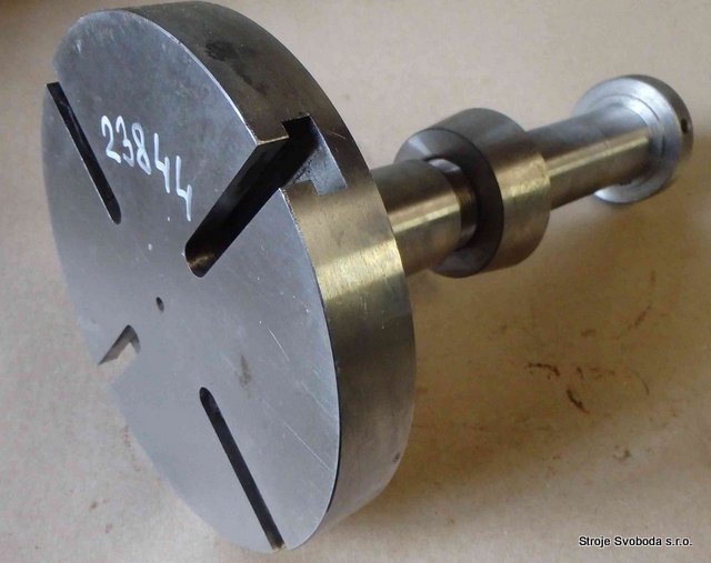 Příruba pro sklíčidlo - lícní deska 160mm - BN 102  (23844 (4).jpg)